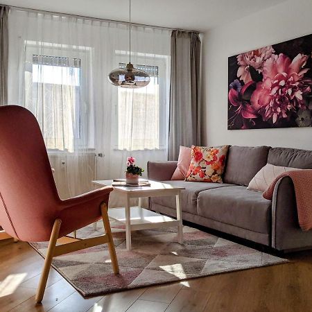 Cozy Apartment With Parking Garage Near Outlet 메칭엔 외부 사진